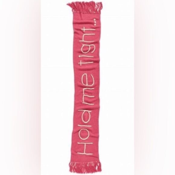New WILDFOX COUTURE Flirtatious ‘Hold Me Tight’ Chainlink Scarf in Doll Pink - Picture 2 of 10